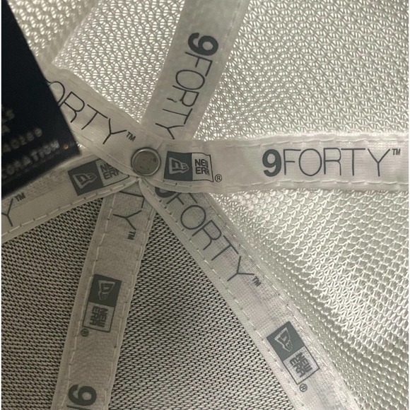 Oakley Hat Women's Adjustable Snapback New Era 9Forty Grey & White Mesh Pink - Picture 9 of 10